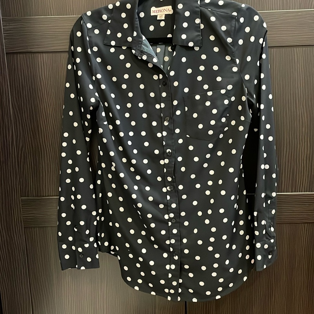 Navy Polka-Dot Blouse Ling Sleeve